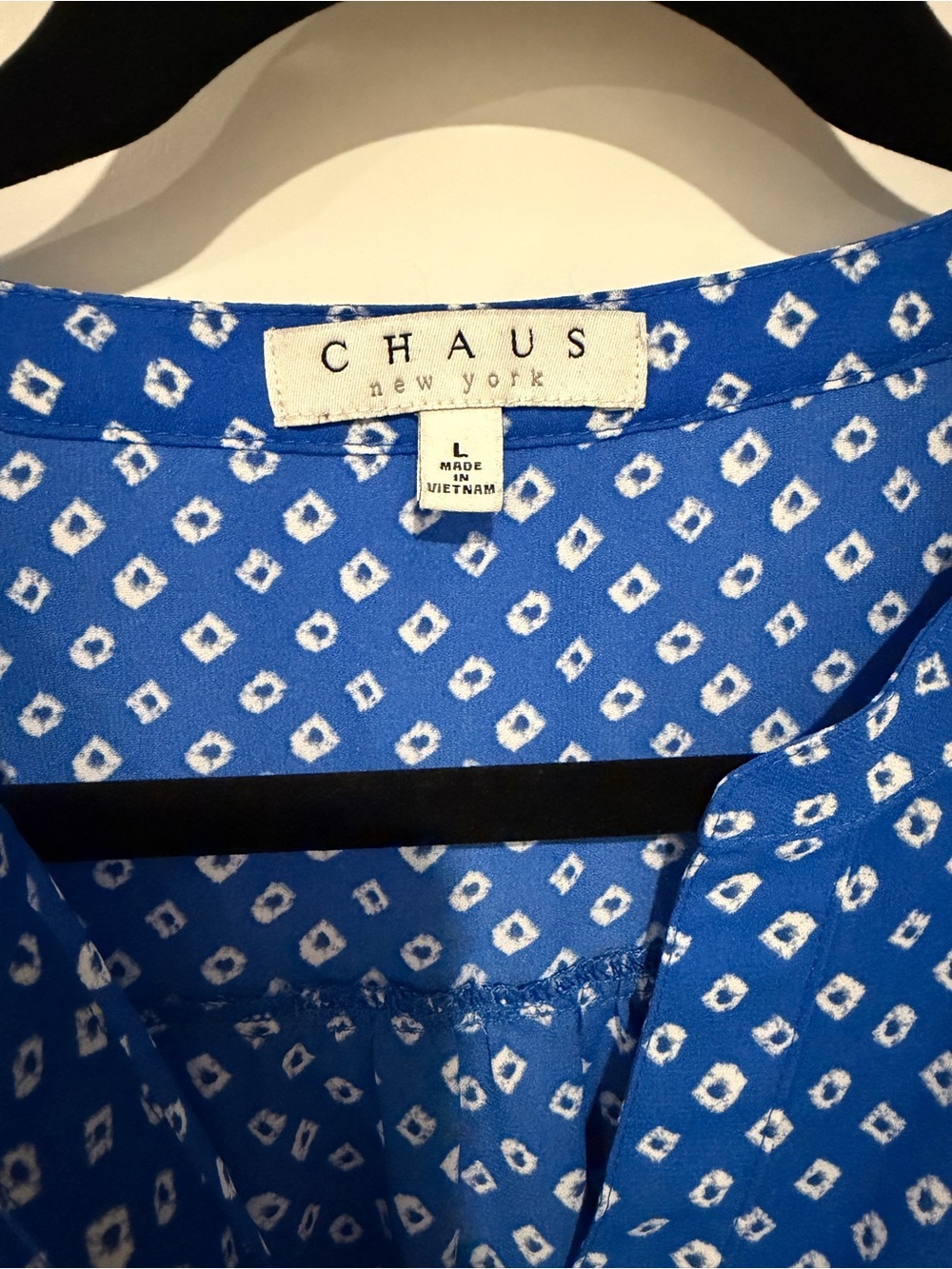 Chaus Blue Sleeveless V-Neck Geometric Print Top - Picture 3 of 5
